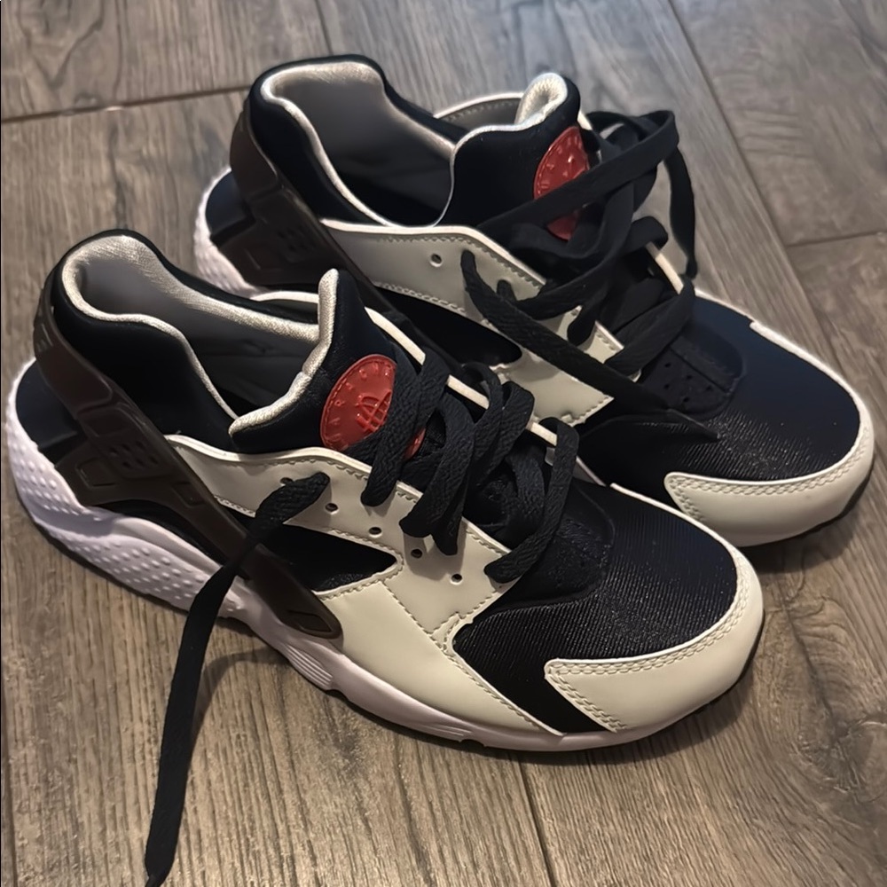 Nike Huarache Run Big Kids Shoes (no box)